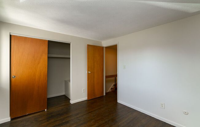 2 beds, 1.5 baths, $1,400, Unit 411 E Buttles Ave Apt. J