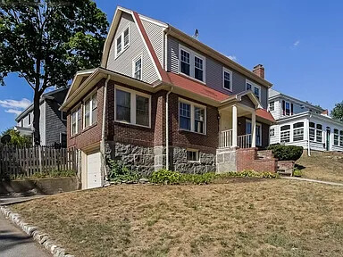 1411 QUINCY SHR DR