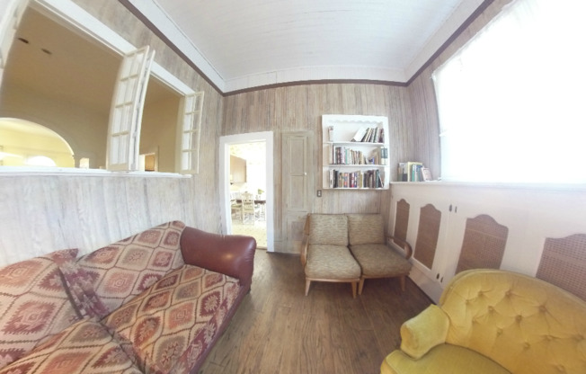 THREE BEDROOM, 2 BATHROOM HOME FOR LEASE IN SAN MARCOS, TX STEPS FROM TEXAS STATE!