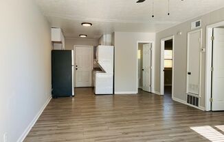 3 beds, 1 bath, 850 sqft, $895, Unit Unit 06