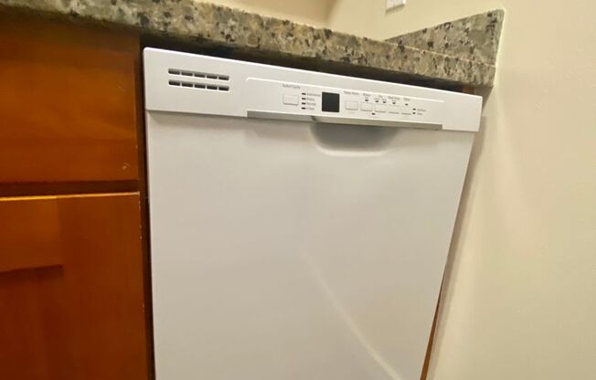 2 beds, 1 bath, 800 sqft, $2,095, Unit 306