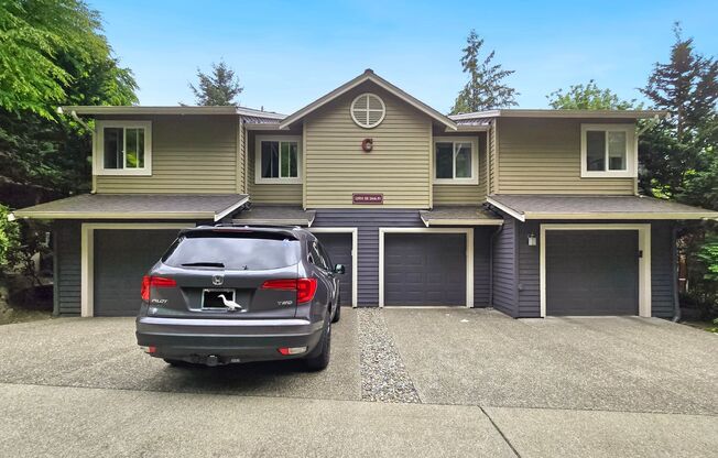Spacious 3-Bed, 3-Bath Home with Lower Level Bedrooms, Patio, and Garage Near Factoria Mall & Downtown Bellevue