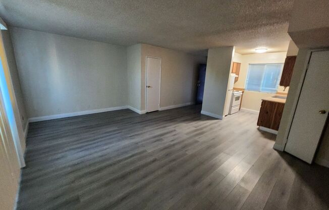 2 beds, 1 bath, 792 sqft, $1,195