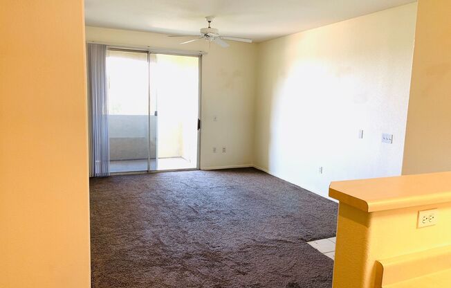 1 bed, 1 bath, 760 sqft, $1,285, Unit 210