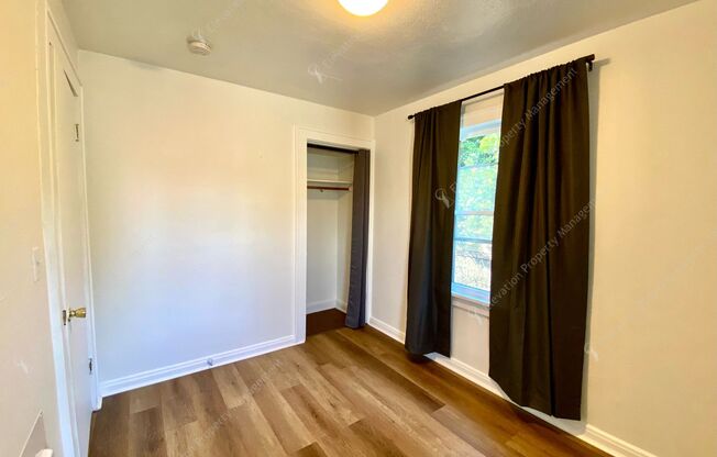 2 beds, 1 bath, $2,400