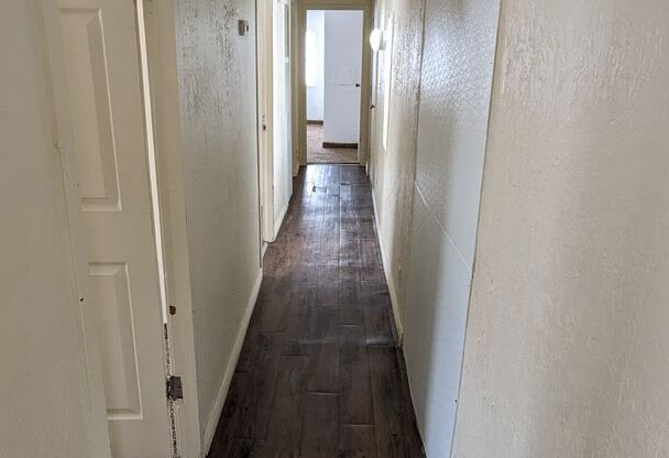 3 beds, 1 bath, 778 sqft, $1,195, Unit #6