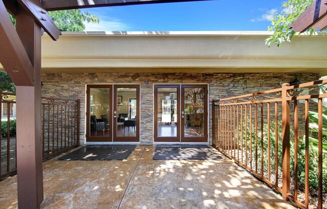 2 beds, 1 bath, $2,095, Unit # 47