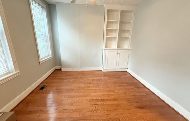 Lovely 2-Bedroom Townhouse in Historic Germantown! Available NOW!