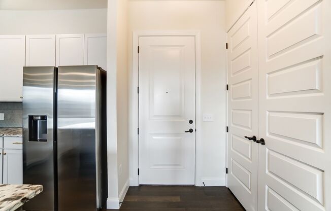 2 beds, 2 baths, 1,007 sqft, $1,880, Unit 314