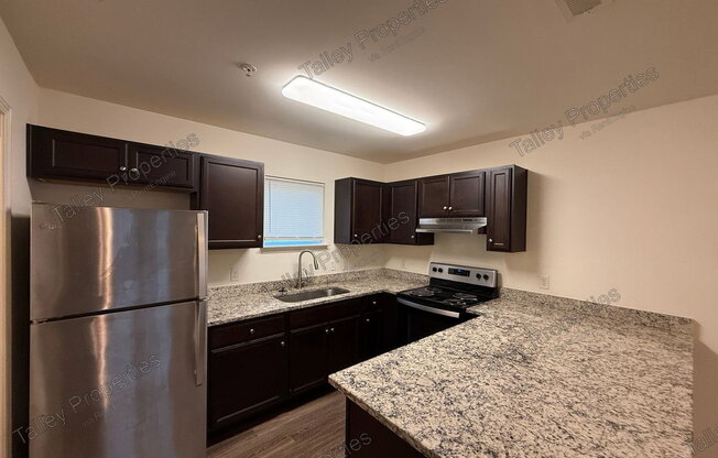 2 beds, 1.5 baths, 960 sqft, $1,299, Unit T