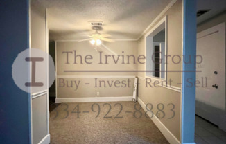 2 beds, 1 bath, 1,144 sqft, $1,050, Unit 625 Cloverdale Road- A