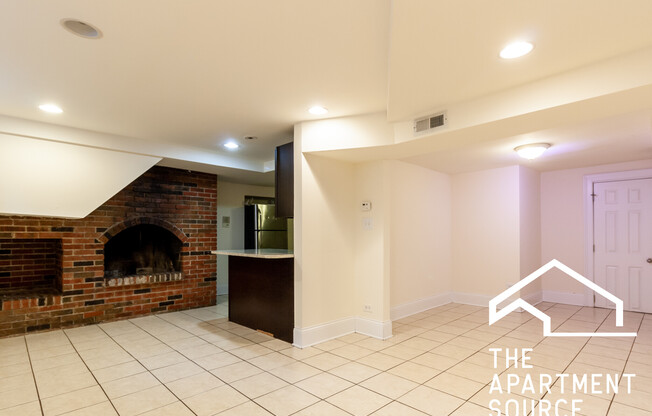 877 W Lill Ave