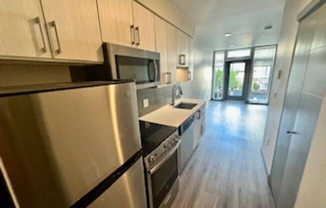 Studio, 1 bath, 316 sqft, $1,395, Unit 415 MFTE