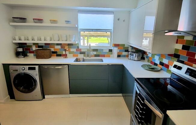 2 beds, 1.5 baths, $1,900