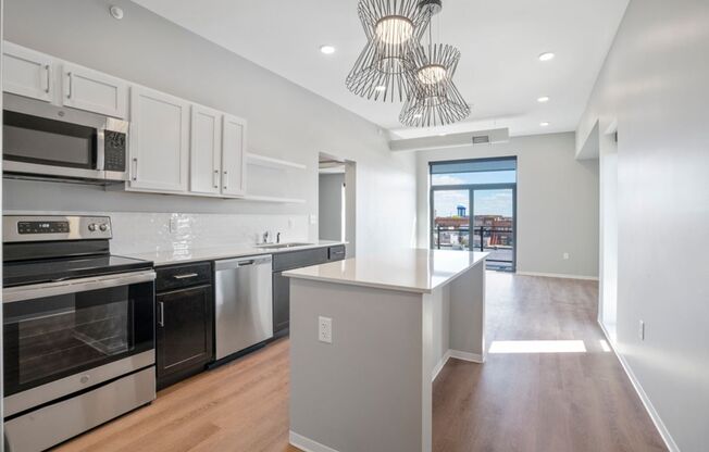 1 bed, 1 bath, 667 sqft, $1,425, Unit 1417