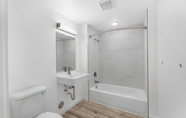 Studio, 1 bath, 404 sqft, $1,700