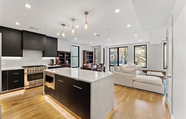 8 MERCER