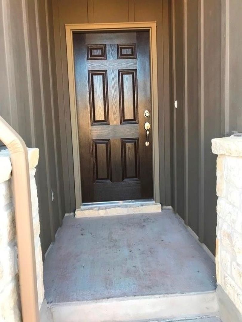 Beautiful 4 Bedroom/2 Bath Home Available in Carmel Creek!