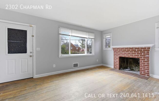 2302 CHAPMAN RD