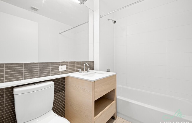 2 beds, 2 baths, 883 sqft, $6,600, Unit 30C