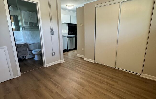 Deluxe Studio - Move In Special: $800 Security Deposit