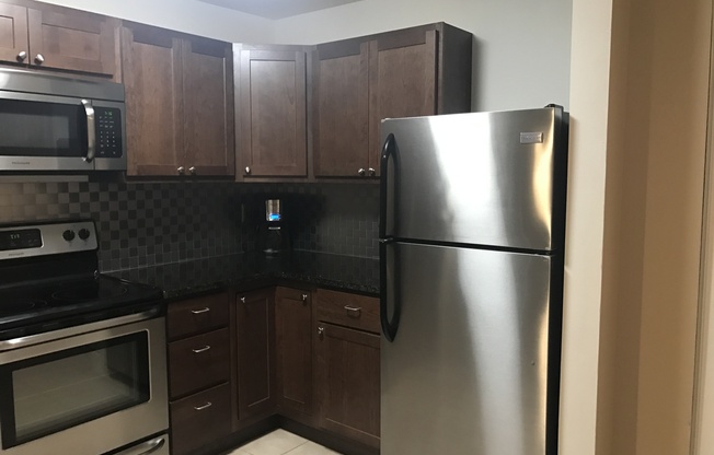 1 bed, 1 bath, 896 sqft, $1,295, Unit 6273-10