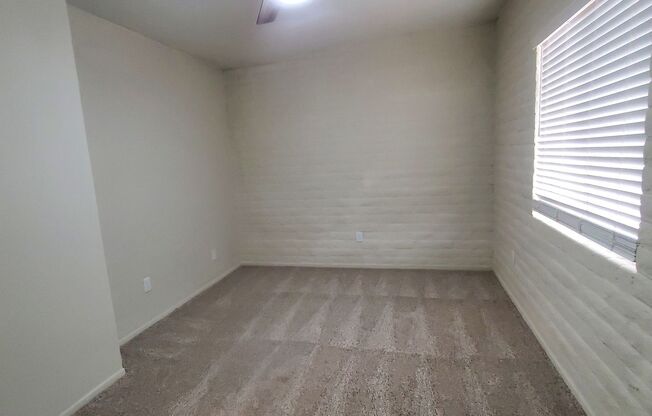 2 beds, 1 bath, $1,250, Unit WATER3427