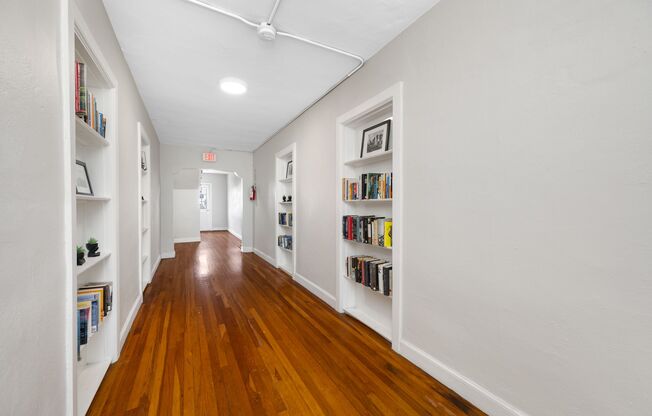 Renovated Davis Islands Apartments