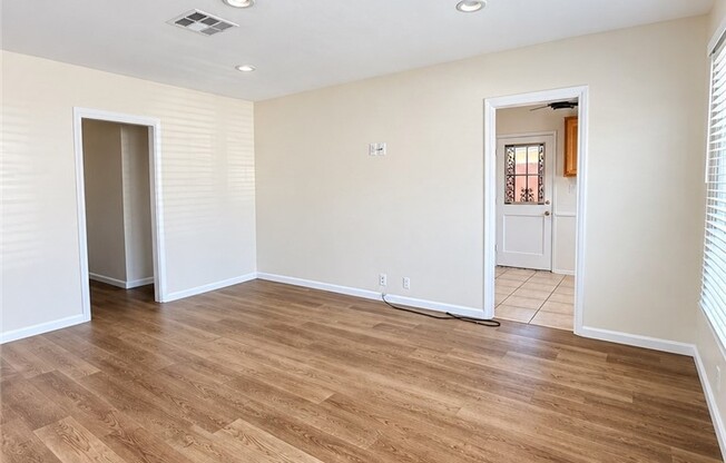 5200 W 57 ST