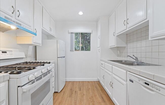 1755 SHERMAN PL