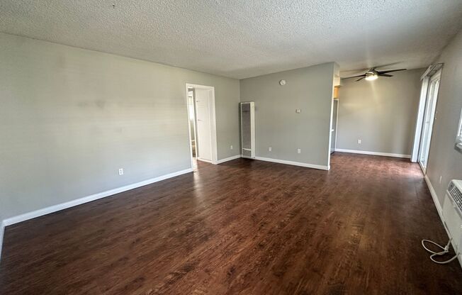 2 beds, 1 bath, 900 sqft, $2,650, Unit 0091