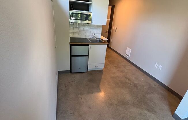 Studio, 1 bath, 191 sqft, $850, Unit 209 (MFTE)
