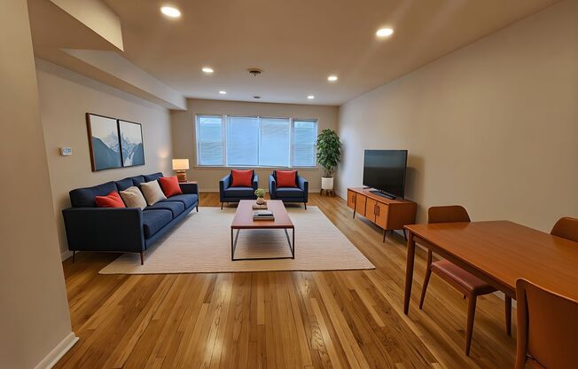 2 beds, 1.5 baths, 900 sqft, $2,595, Unit 404