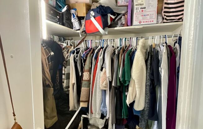 Studio, 1 bath, 500 sqft, $1,050, Unit 15