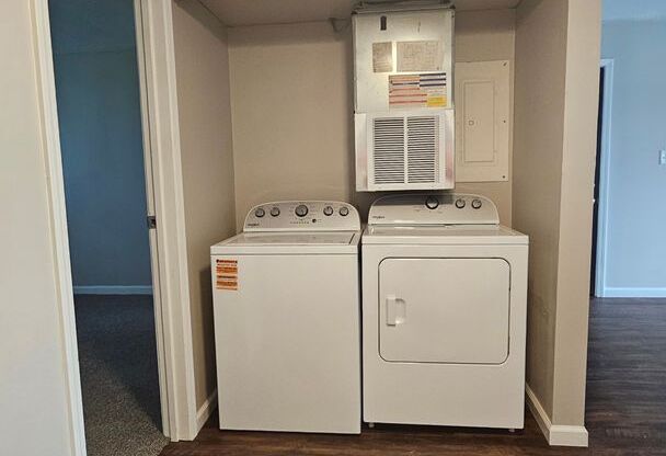 2 beds, 1 bath, 800 sqft, $1,175, Unit Apt 201