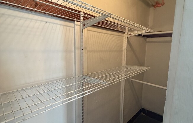2 beds, 1 bath, 1,200 sqft, $2,500, Unit 3