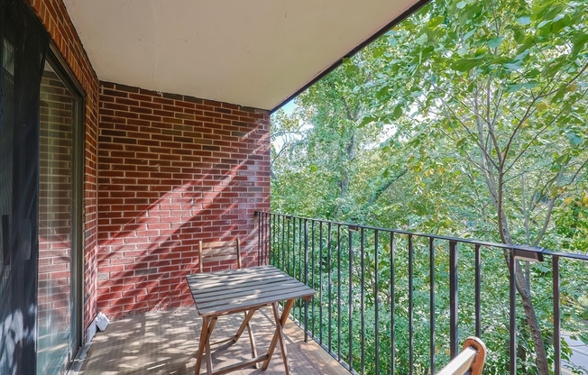 2 beds, 2 baths, 1,030 sqft, $2,900, Unit 43B