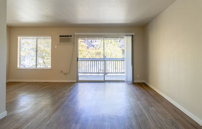 Studio, 1 bath, 360 sqft, $1,425, Unit 65