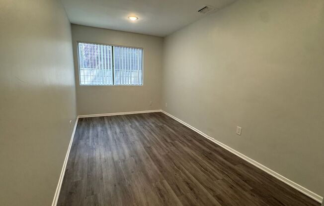 3 beds, 1 bath, 1,250 sqft, $2,398, Unit 309