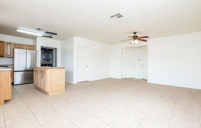 2 Bedroom 2 Bathroom CORNER LOT!! SOLAR PANELS!!