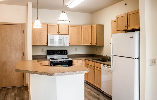 2 beds, 2 baths, 1,011 sqft, $2,275, Unit B-111