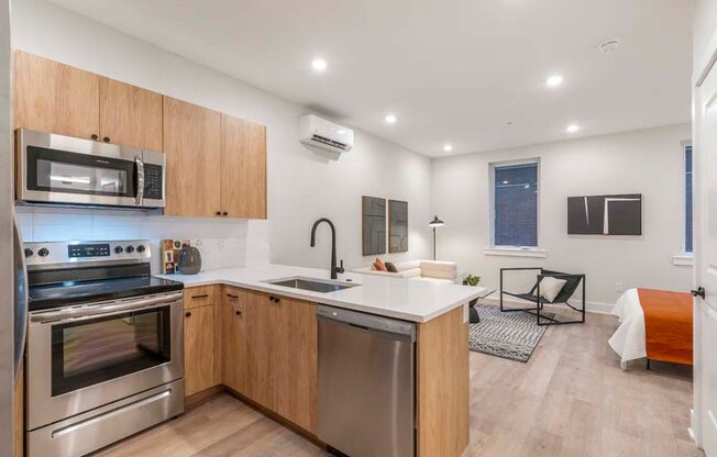 Brand-New Pet-Friendly Modern Elevator Building with Laundry In-Unit, Roof Deck.