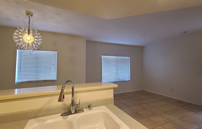 2 beds, 2 baths, $1,300, Unit # 180