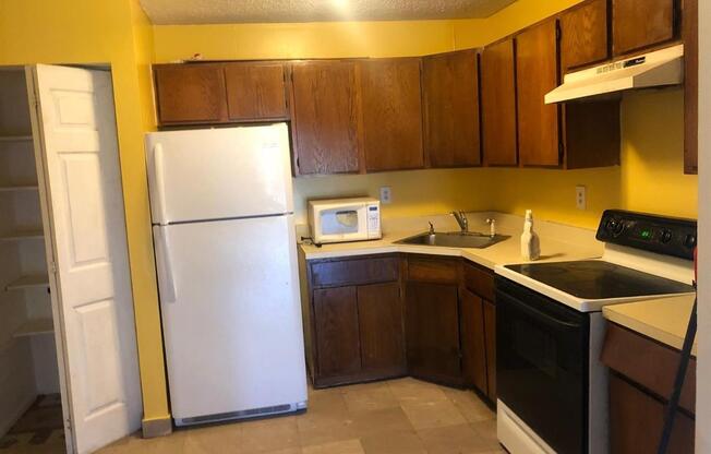 331 LANCASTER CT
