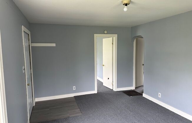 2 beds, 1 bath, $650