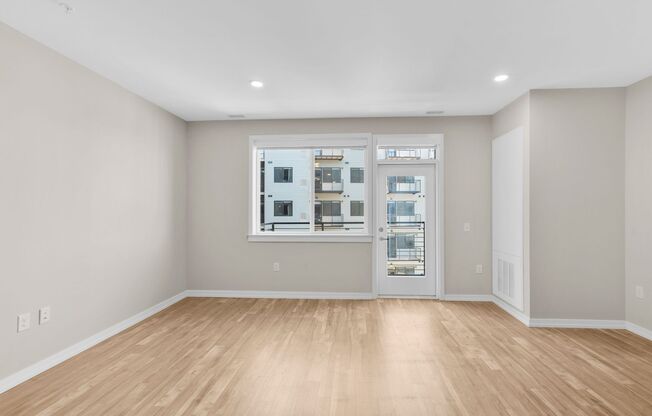 Studio, 1 bath, 548 sqft, $1,970, Unit 708
