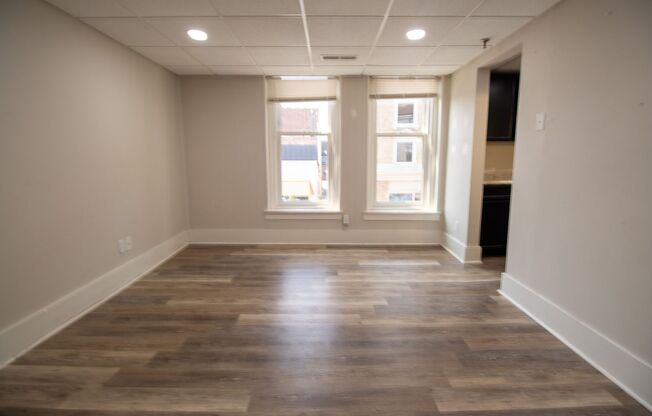 1 bed, 1 bath, $975, Unit 207