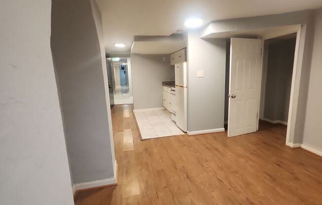 1 bed, 1 bath, $1,200, Unit 3A