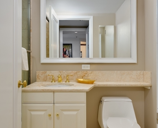 2 beds, 2 baths, 1,087 sqft, $9,500, Unit 10D