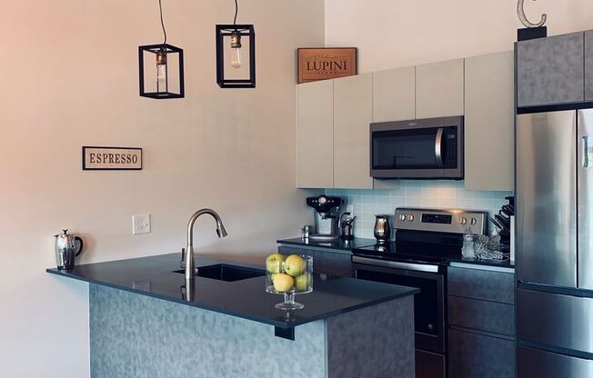 1 bed, 1 bath, 581 sqft, $1,975, Unit 1435